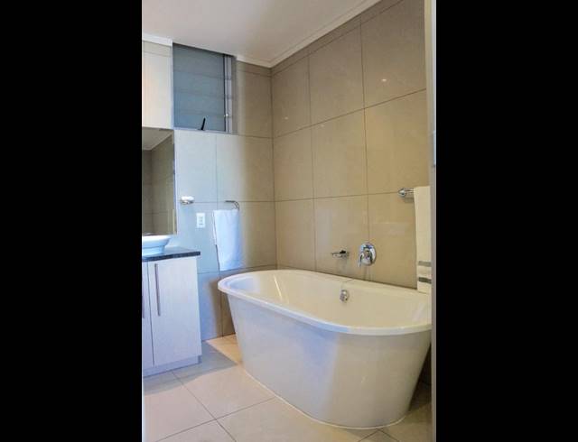 1 BEDROOM APARTMENT FOR SALE IN SANDOWN